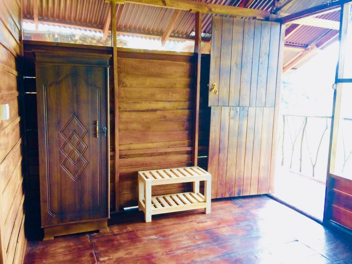 Chena Huts Eco Resort シギリヤ エクステリア 写真