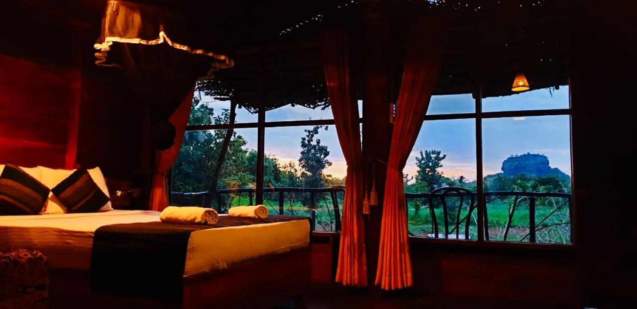 Chena Huts Eco Resort シギリヤ エクステリア 写真